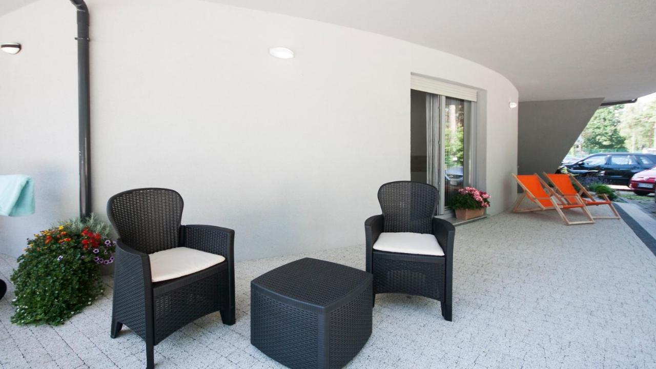 Lesna Dreams Apartament โปเบียโรโว ภายนอก รูปภาพ