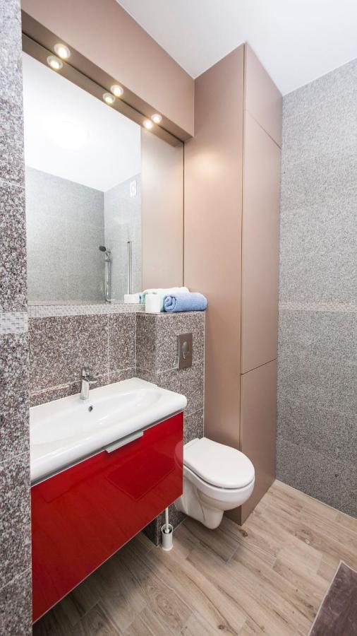 Lesna Dreams Apartament โปเบียโรโว ภายนอก รูปภาพ